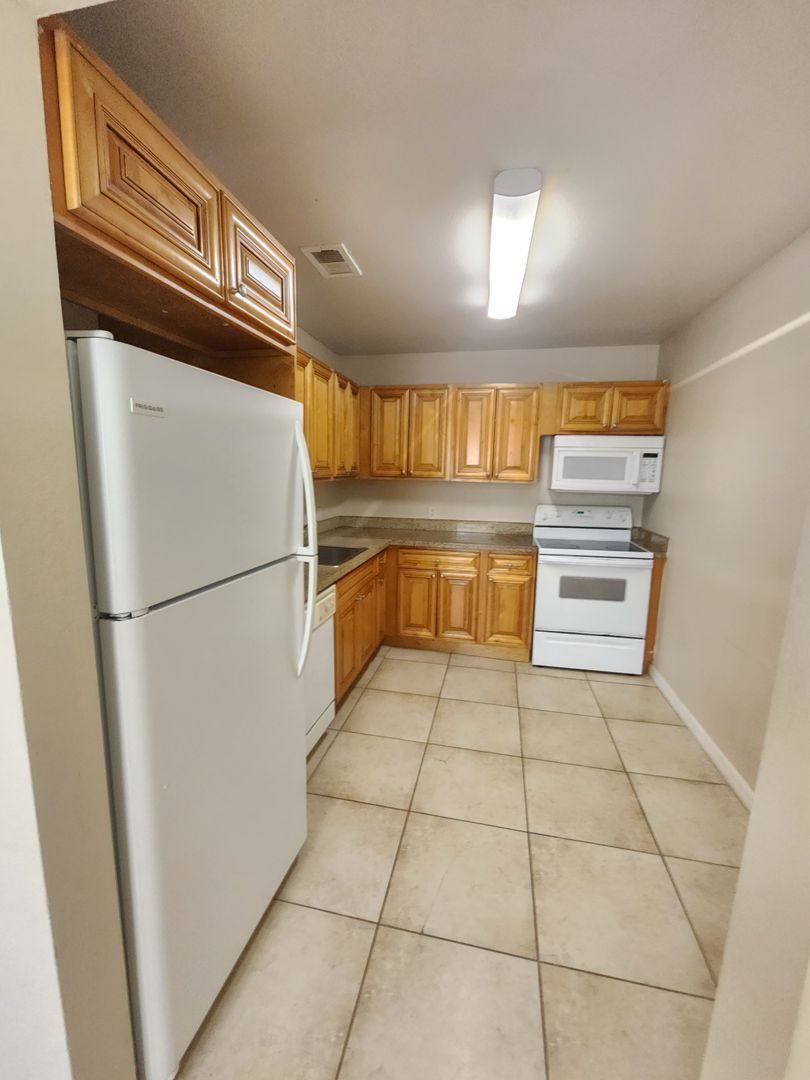 Condo for rent at 4106 Dijon Dr, Orlando, FL 32808
