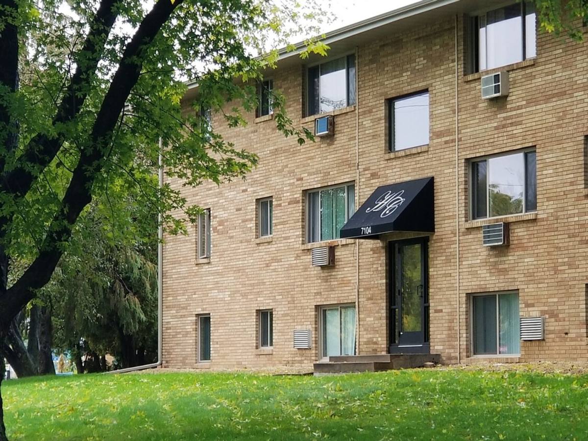 Apartment for rent at 7104 36th Ave N, Minneapolis, MN 55427