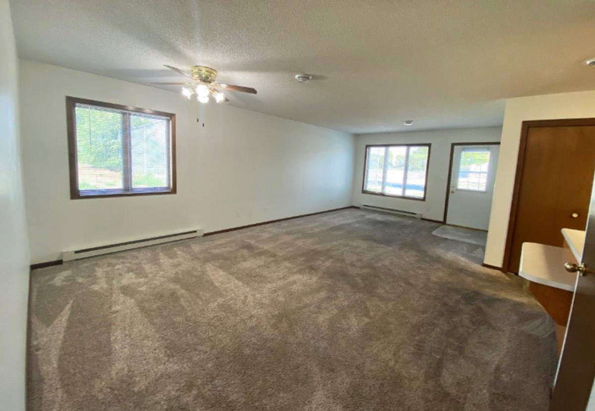 Townhouse for rent at 1401 - 1415 1501 -1523 W Elm, Mitchell, SD 57301