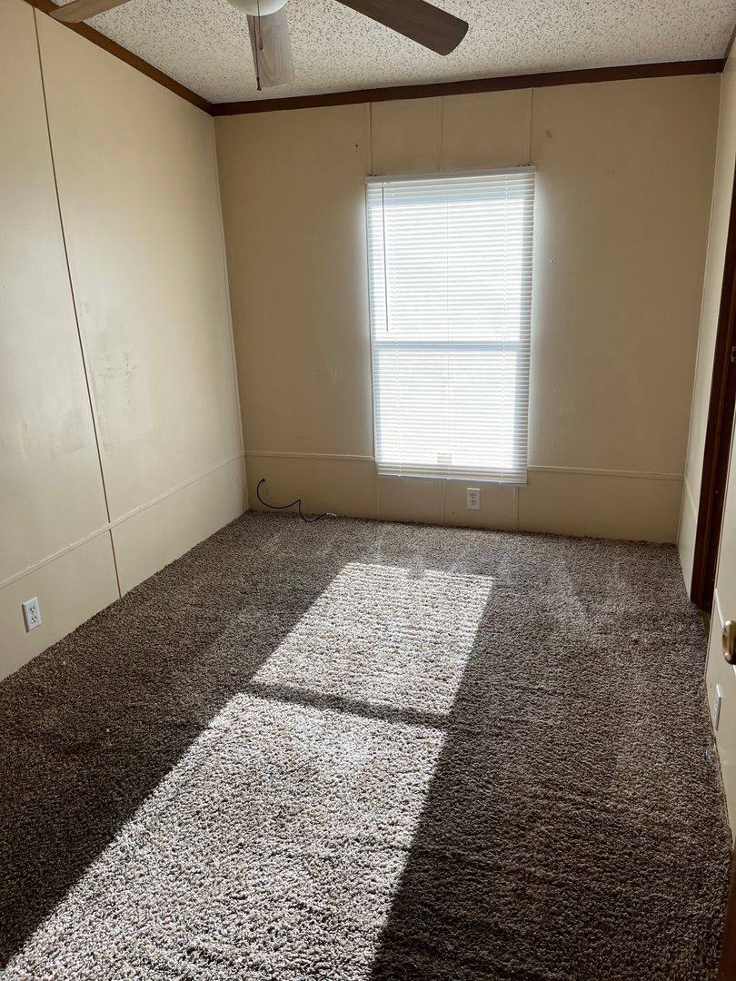 Apartment for rent at 1505 Sheppard Rd, Burkburnett, TX 76354