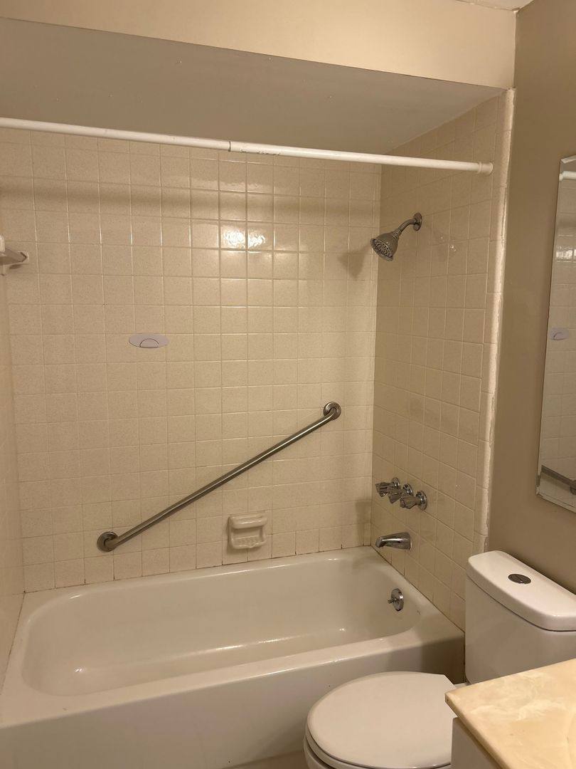 Apartment for rent at 204 E Gottsche Ave, Eustis, FL 32726
