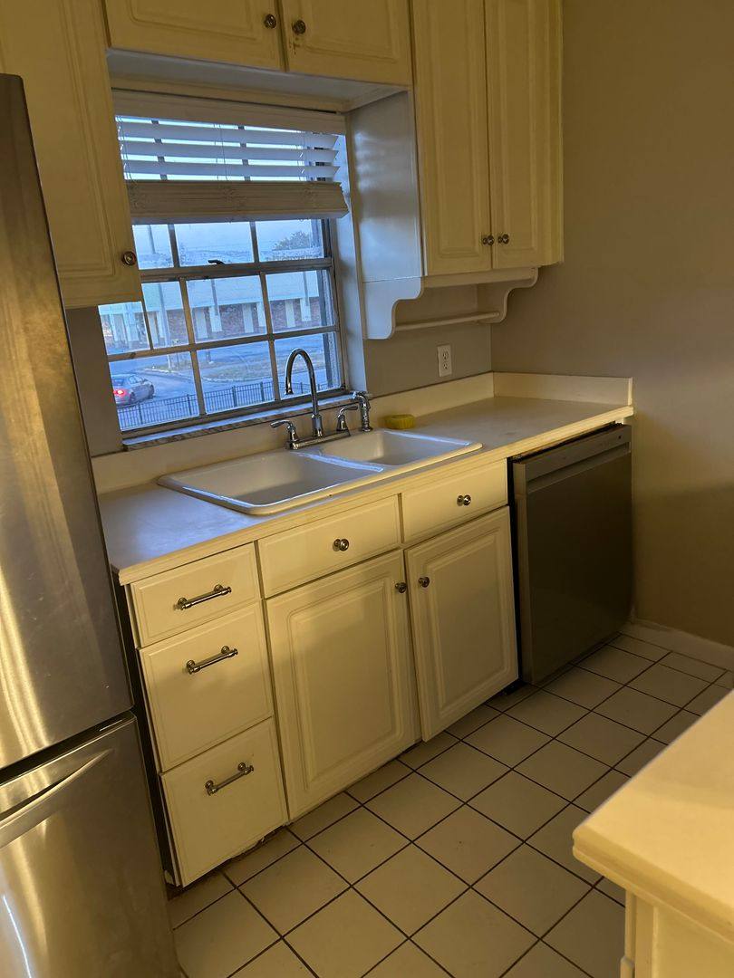 Apartment for rent at 204 E Gottsche Ave, Eustis, FL 32726
