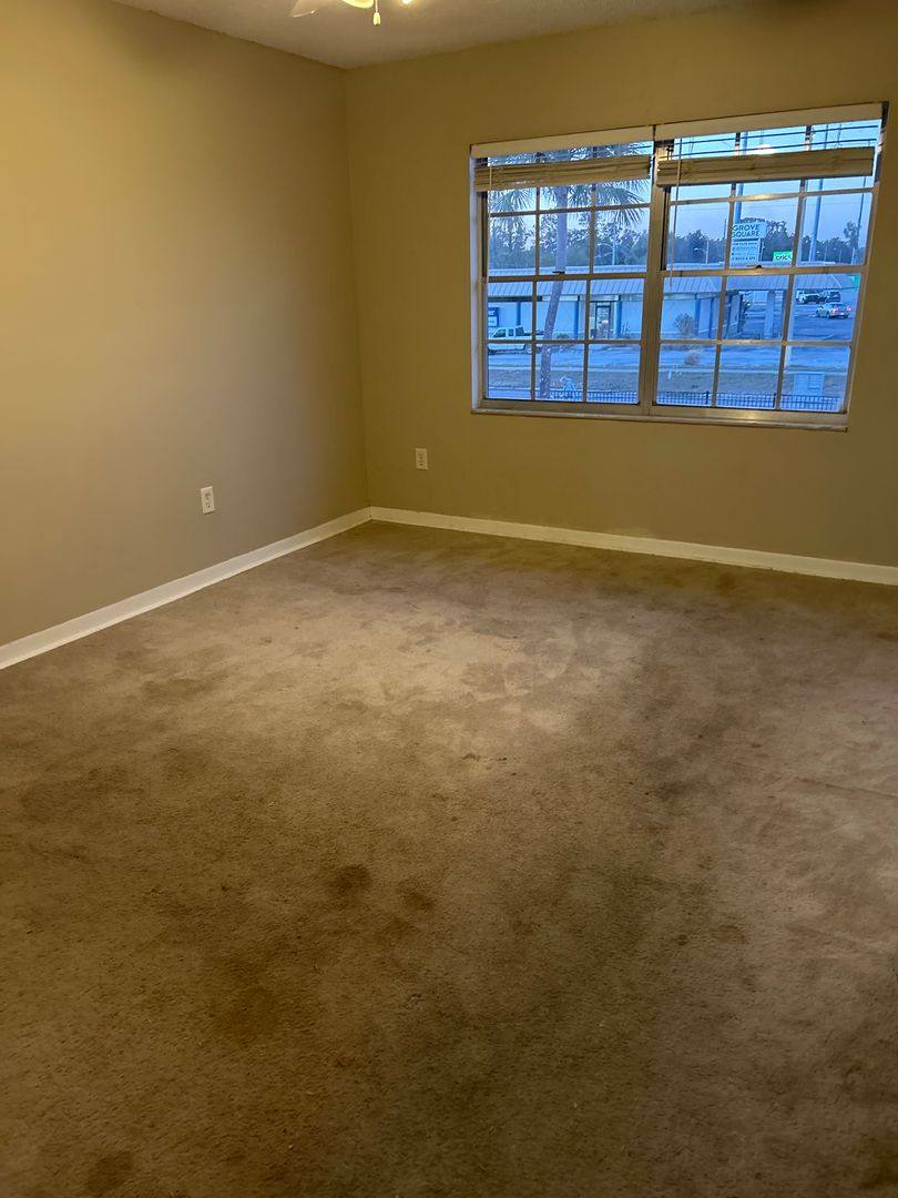 Apartment for rent at 204 E Gottsche Ave, Eustis, FL 32726