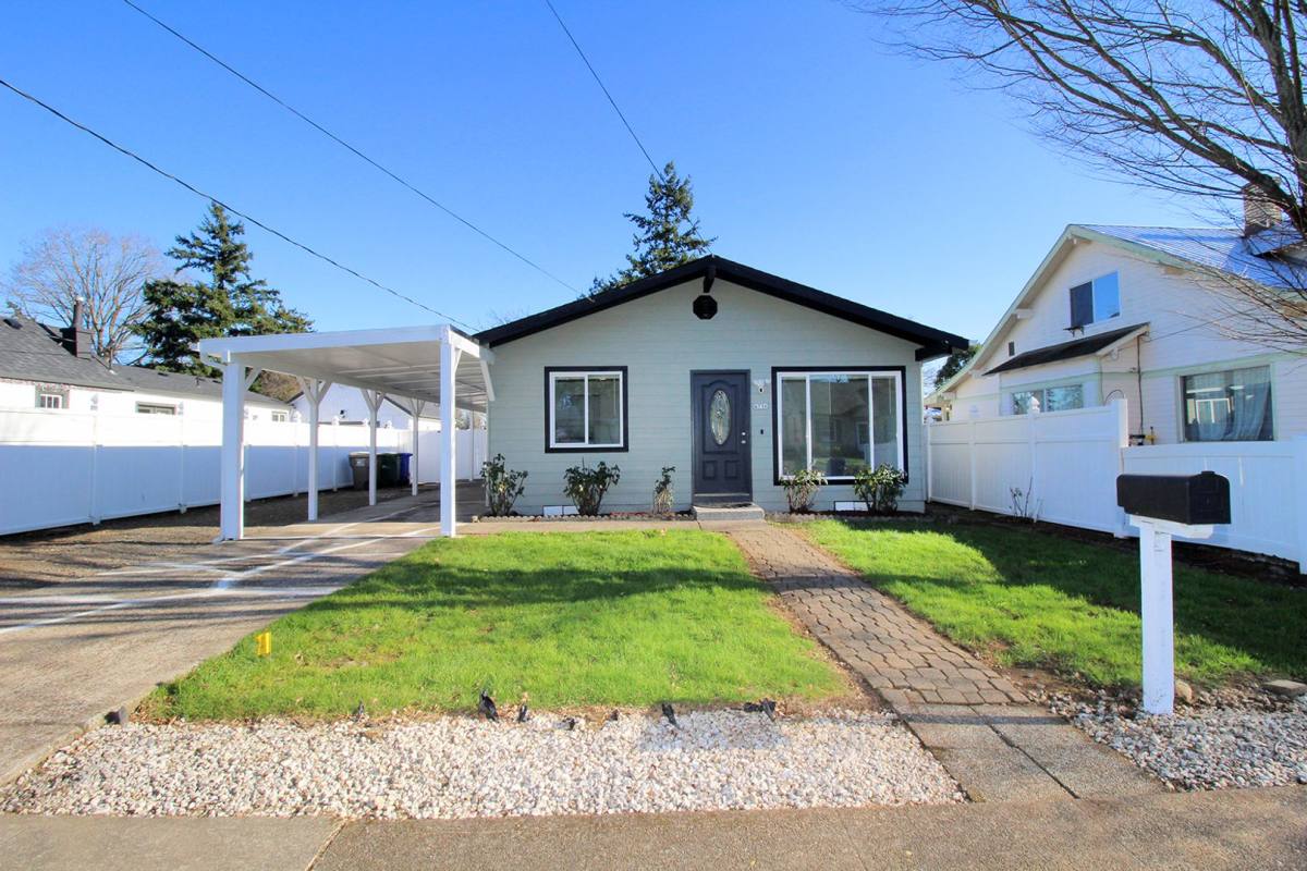 House for rent at 4736 SE 99th Ave, Portland, OR 97266