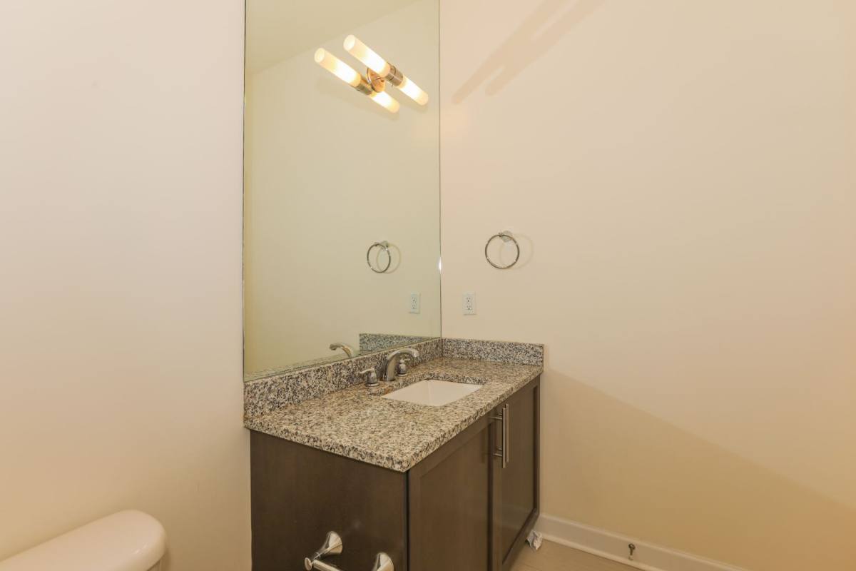Apartment for rent at 10 Main St, Edgewater, NJ 07020