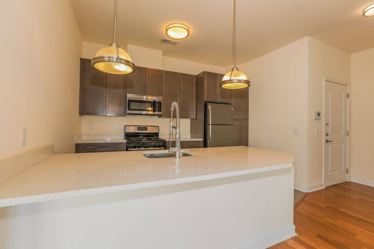 Apartment for rent at 10 Main St, Edgewater, NJ 07020