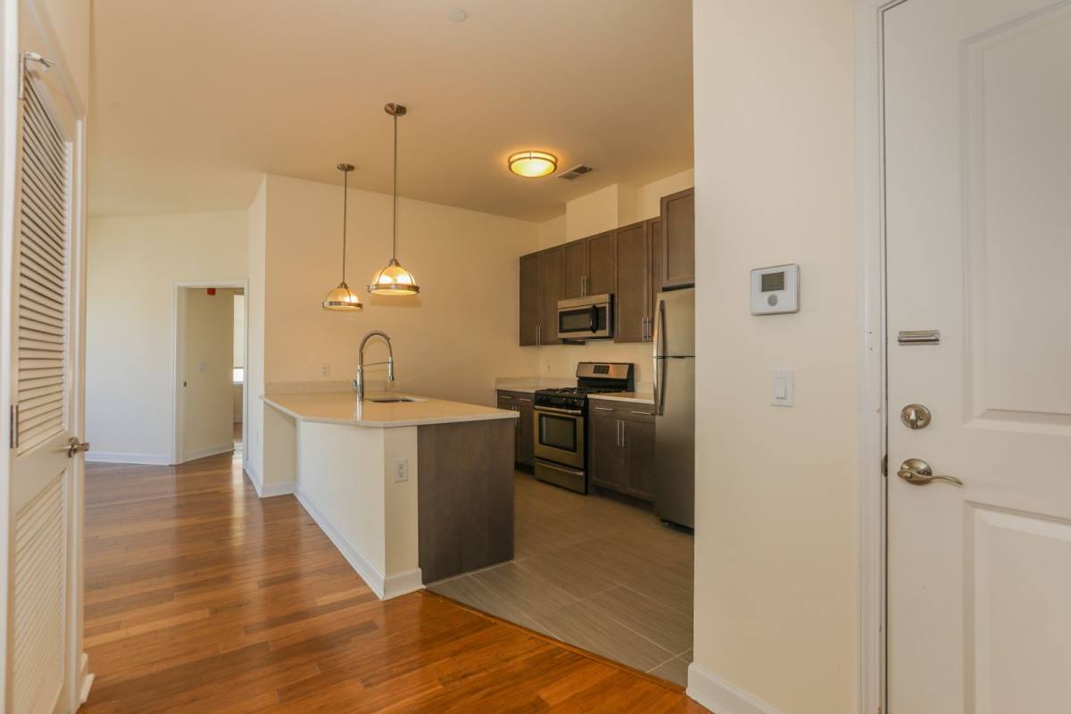 Apartment for rent at 10 Main St, Edgewater, NJ 07020