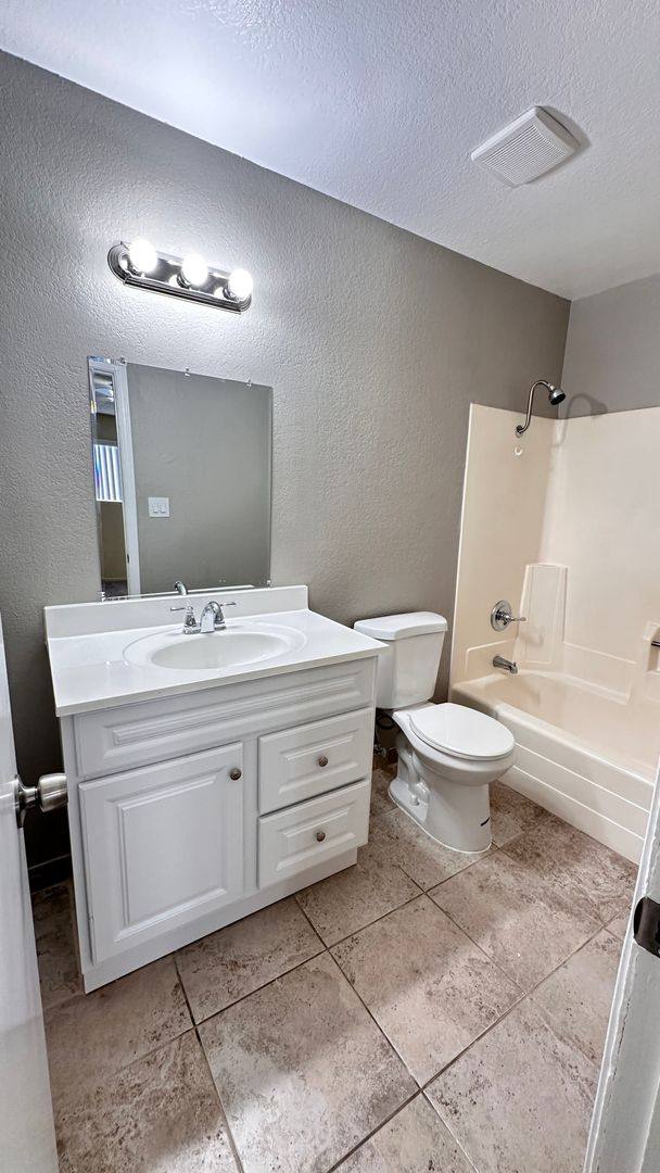 Apartment for rent at 6540 Knott Ave, Buena Park, CA 90621