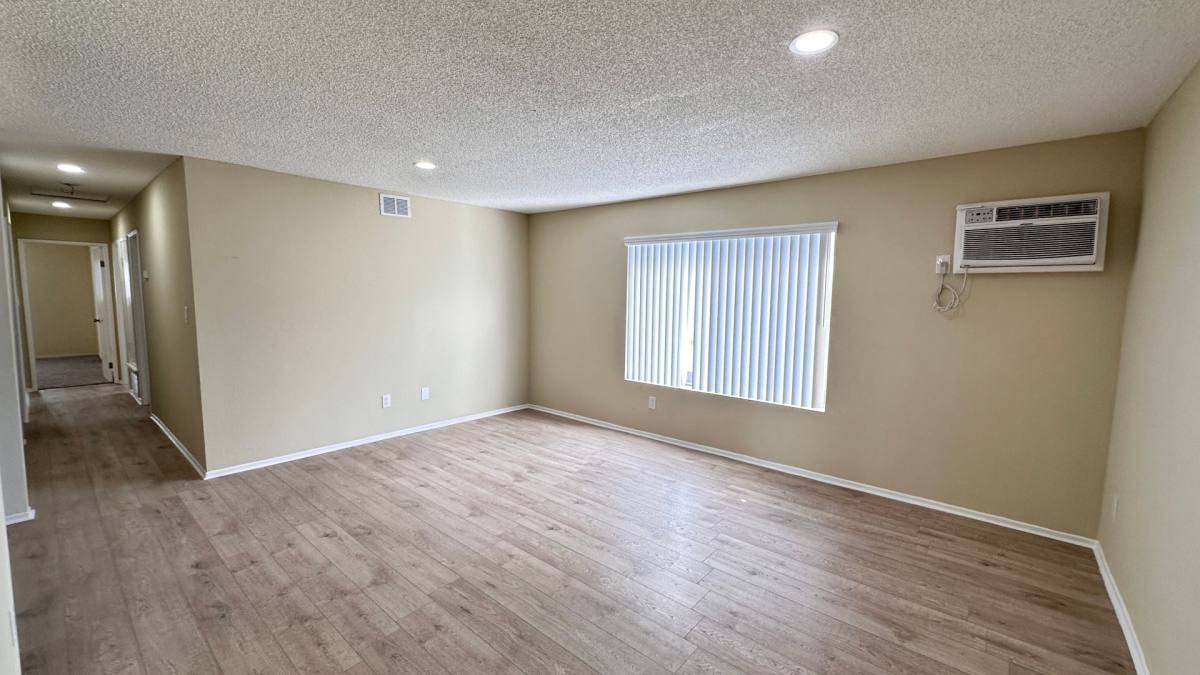 Apartment for rent at 6540 Knott Ave, Buena Park, CA 90621