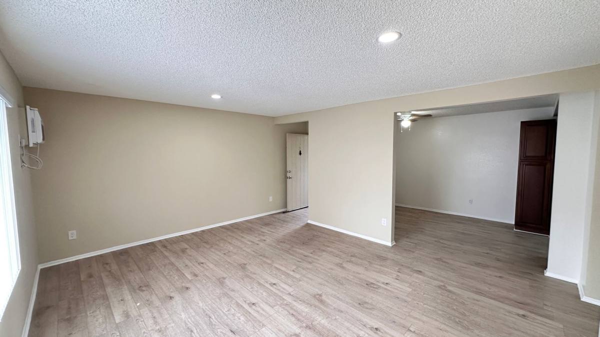 Apartment for rent at 6540 Knott Ave, Buena Park, CA 90621