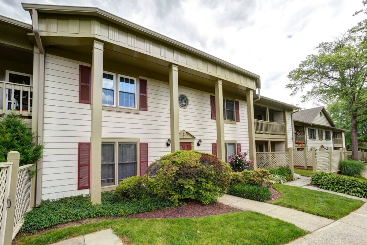 Condo for rent at 20649 Shadyside Way, Germantown, MD 20874
