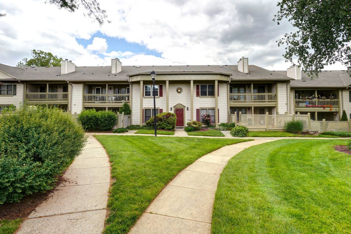 Condo for rent at 20649 Shadyside Way, Germantown, MD 20874
