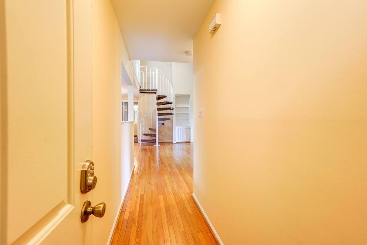 Condo for rent at 20649 Shadyside Way, Germantown, MD 20874