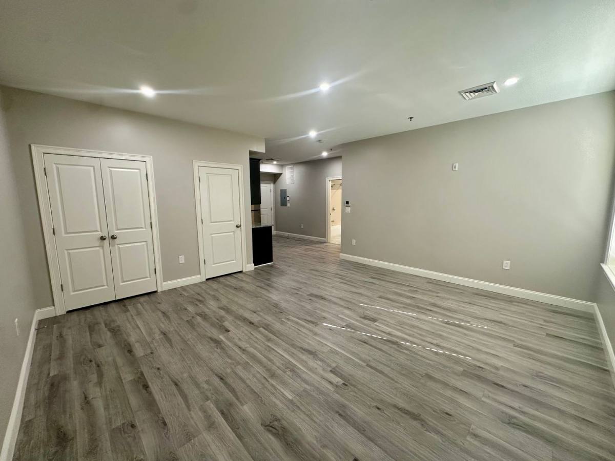 Apartment for rent at 121 Chestnut St, Lawrence, MA 01841