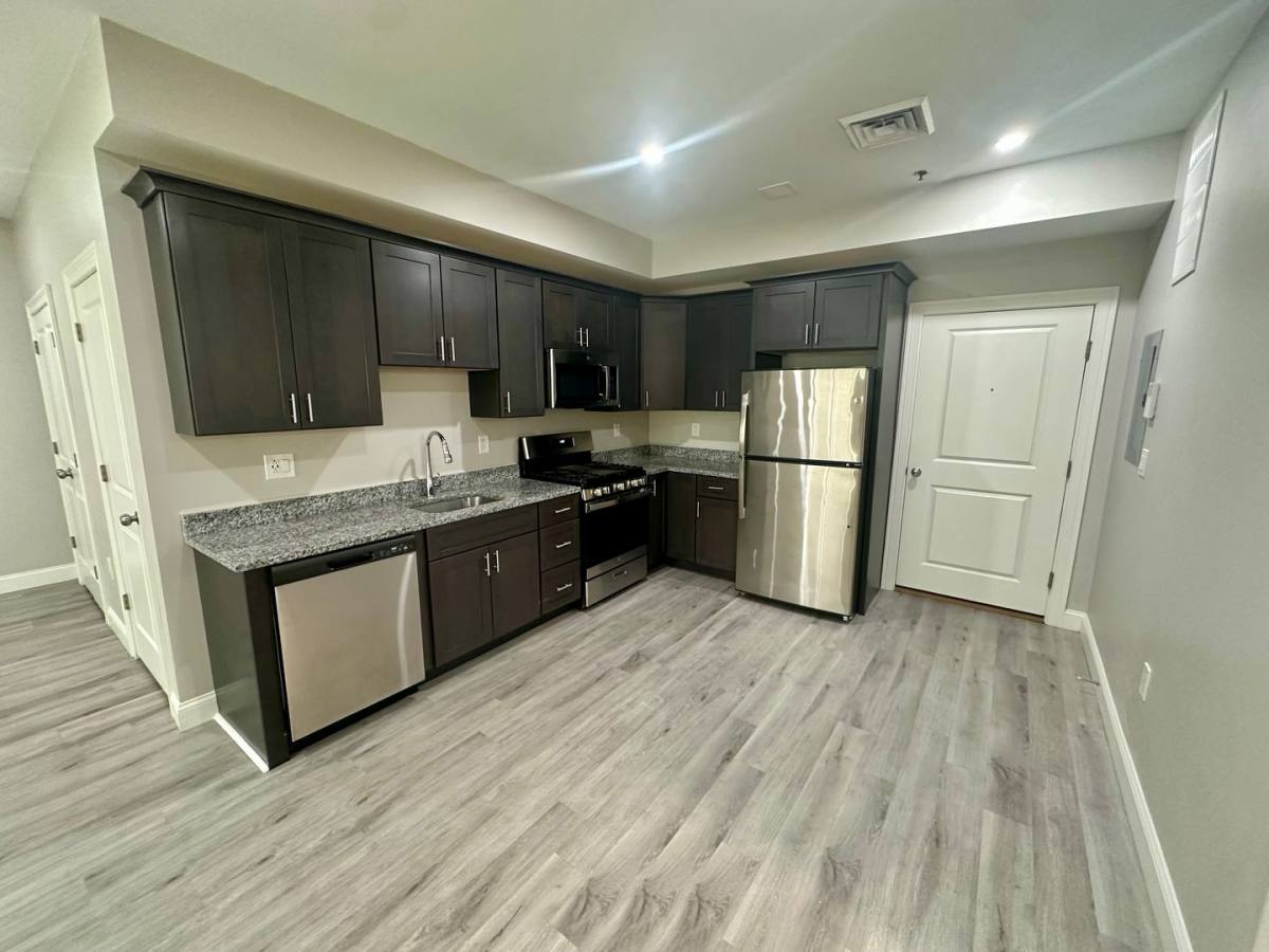Apartment for rent at 121 Chestnut St, Lawrence, MA 01841