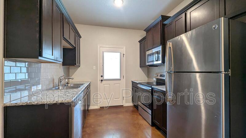 Townhouse for rent at 206A Juniper Dr, Troy, TX 76579