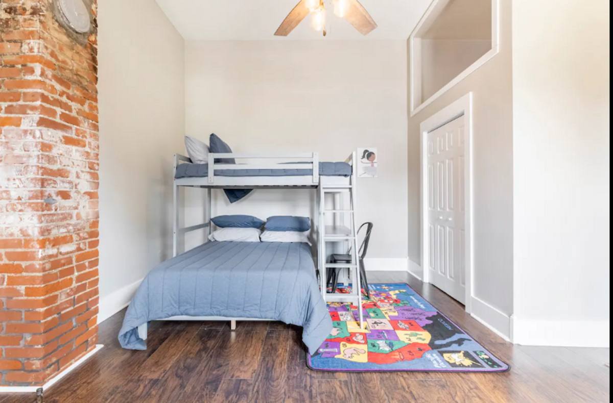 House for rent at 1046 Charles St, Louisville, KY 40204