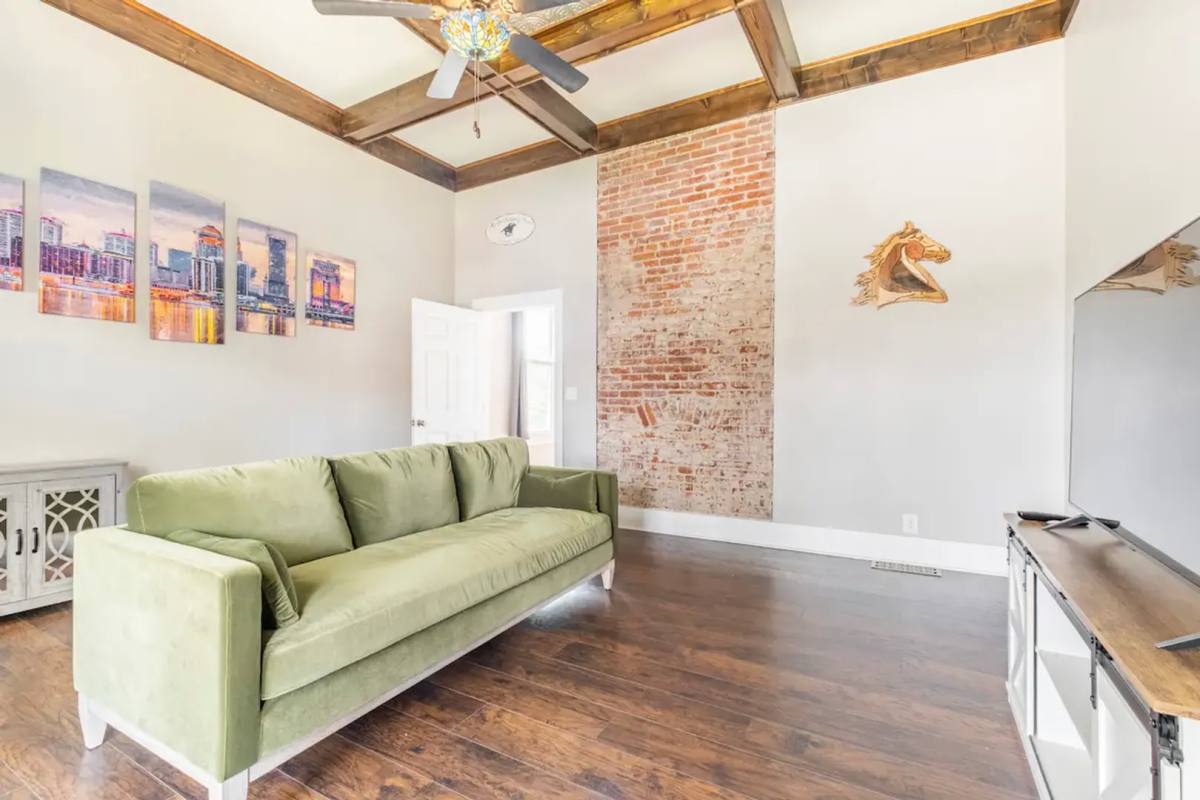 House for rent at 1046 Charles St, Louisville, KY 40204