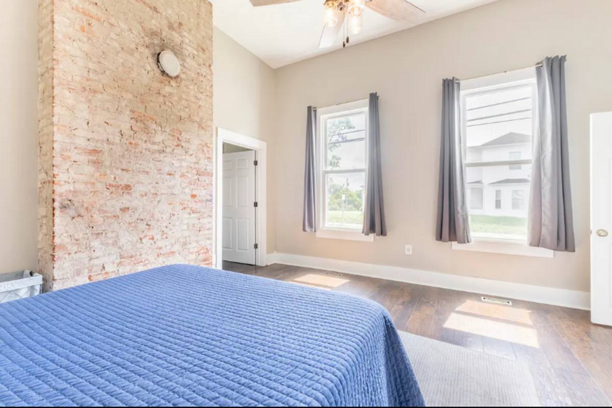 House for rent at 1046 Charles St, Louisville, KY 40204