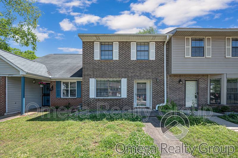 Townhouse for rent at 2229 Cheshire Dr, Birmingham, AL 35235