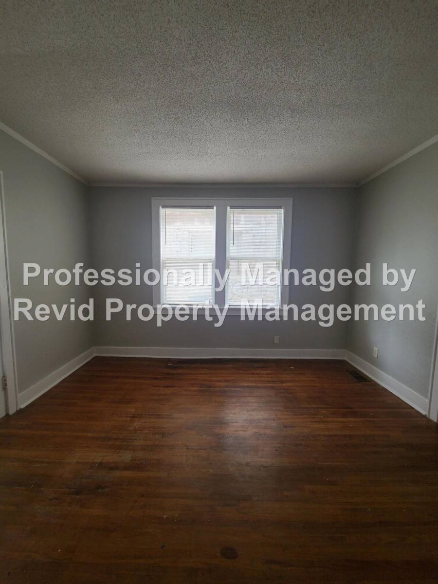 Apartment for rent at 800 Maury St, Memphis, TN 38107