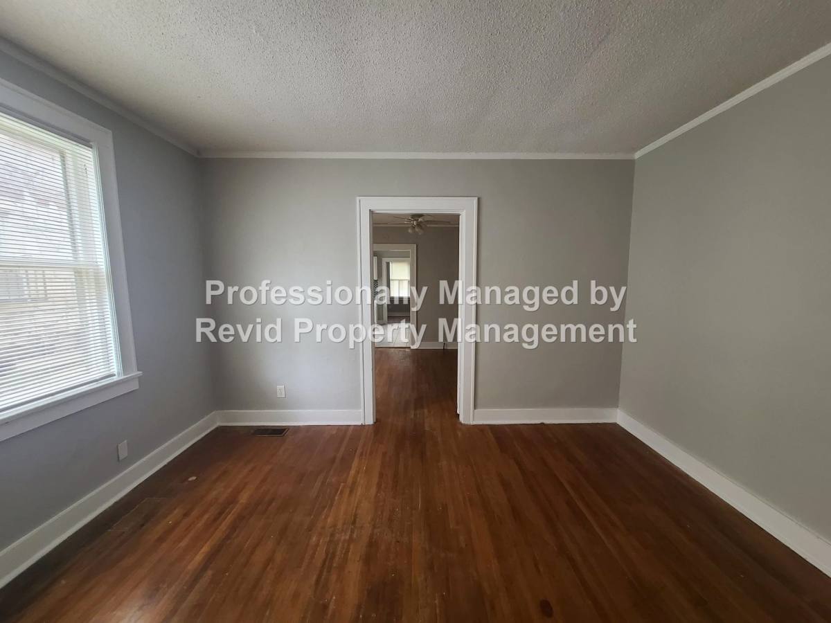 Apartment for rent at 800 Maury St, Memphis, TN 38107