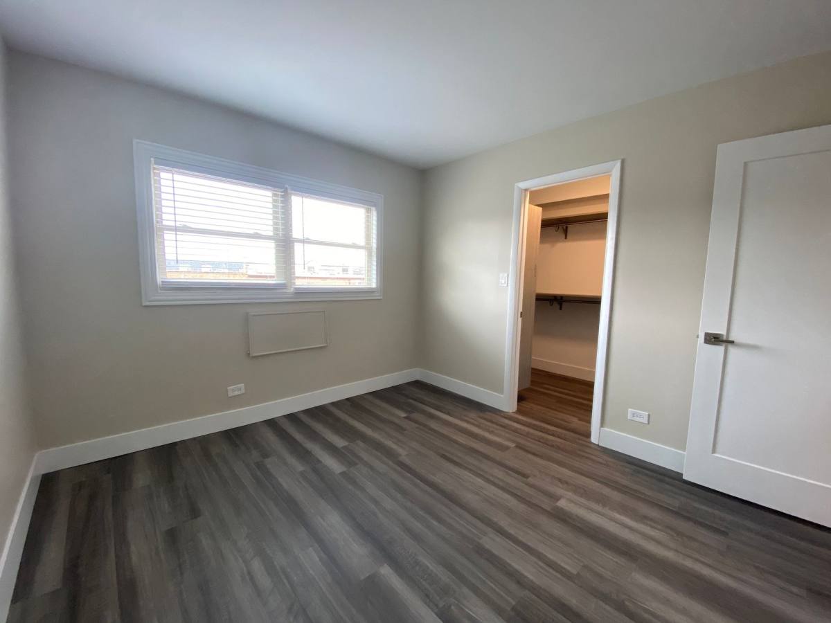 Apartment for rent at 15 Olympus Dr, Naperville, IL 60540