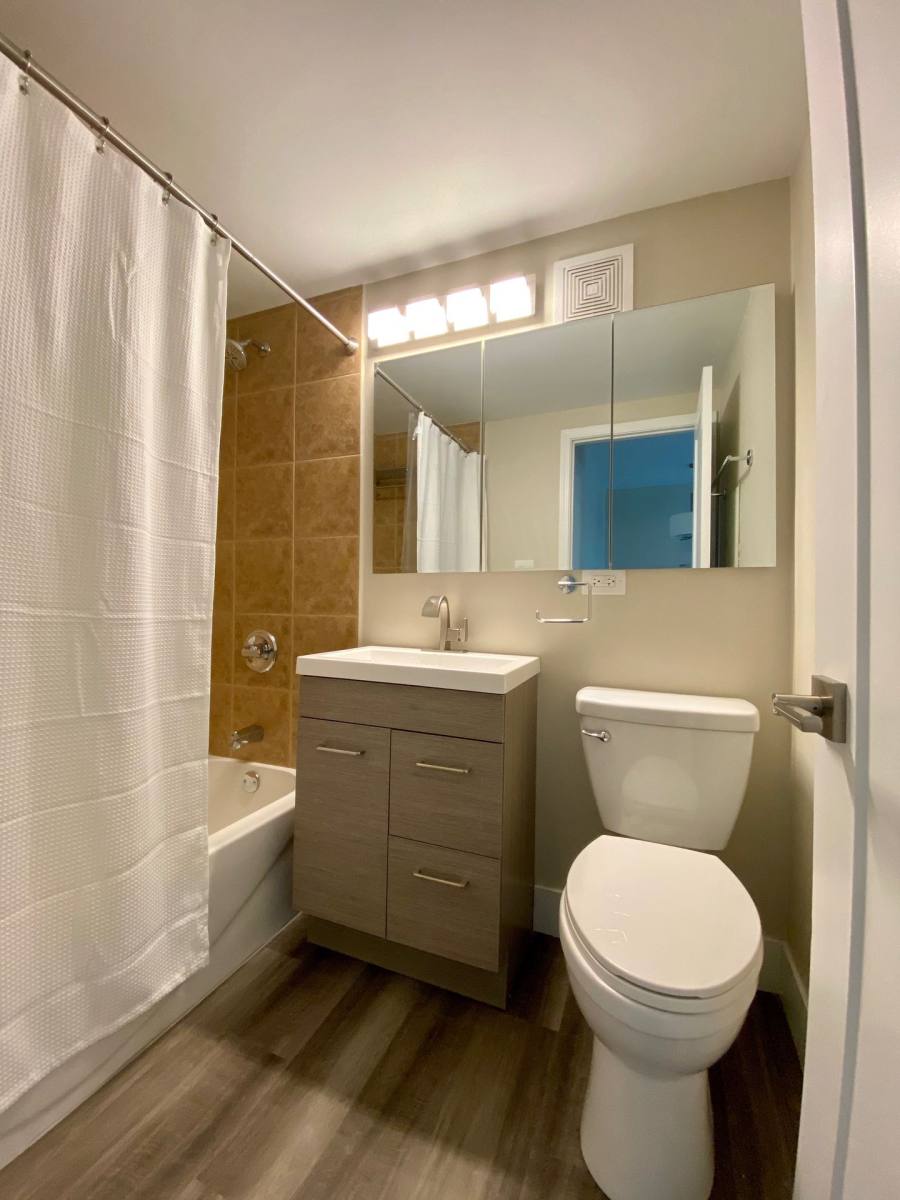 Apartment for rent at 15 Olympus Dr, Naperville, IL 60540