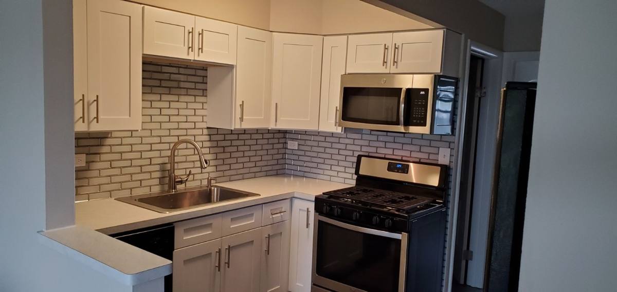 Apartment for rent at 15 Olympus Dr, Naperville, IL 60540