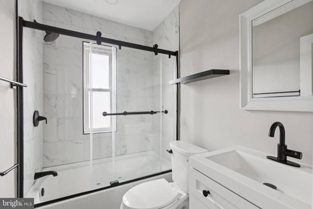 Townhouse for rent at 128 33rd St NE, Washington, DC 20019