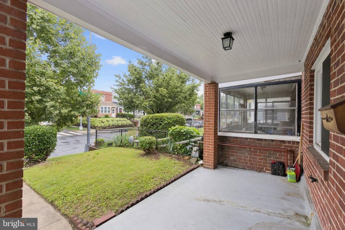 Townhouse for rent at 128 33rd St NE, Washington, DC 20019