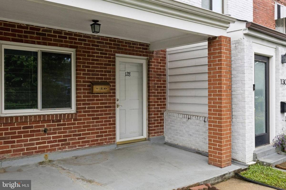 Townhouse for rent at 128 33rd St NE, Washington, DC 20019