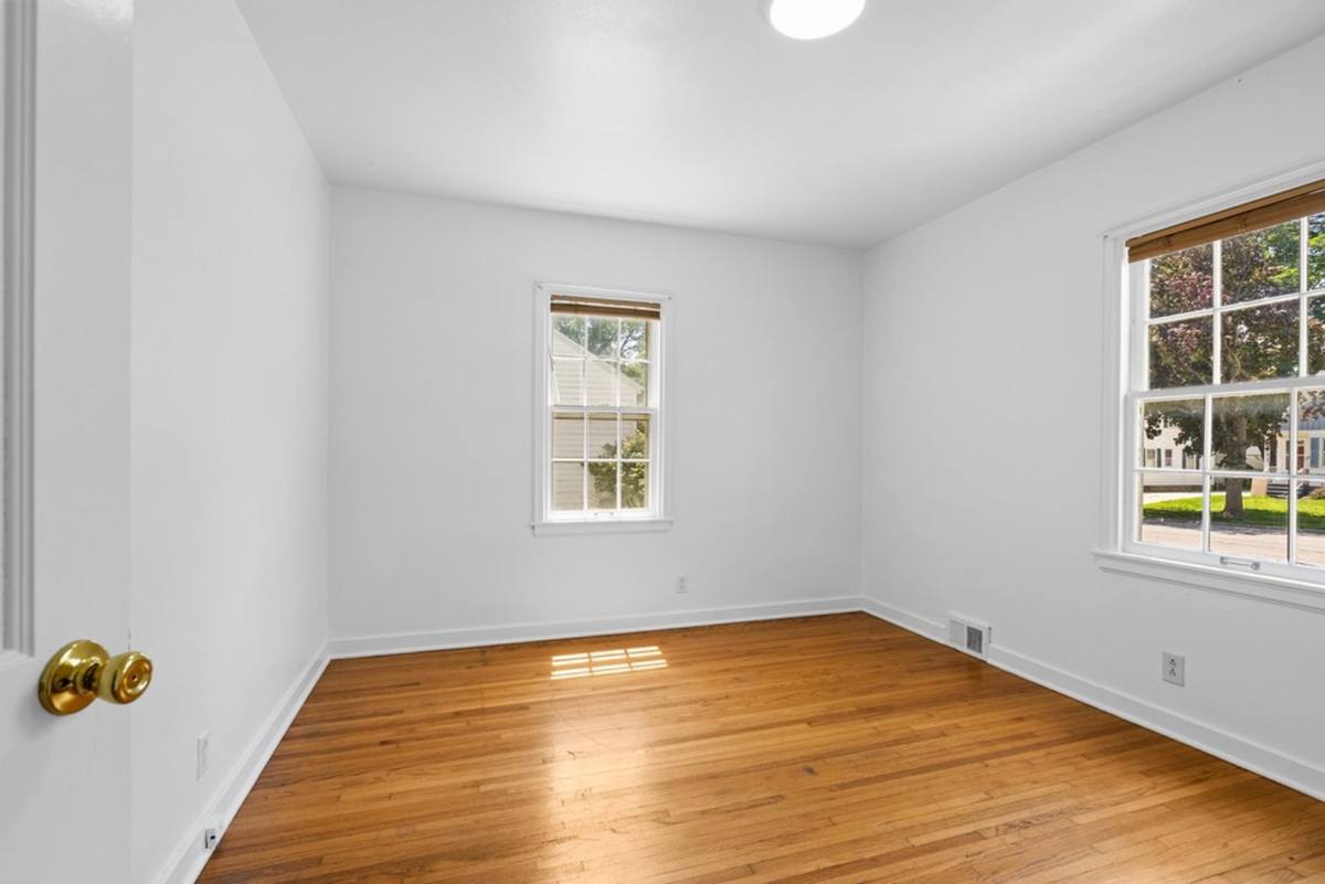 House for rent at 1910 Iowa St, Cedar Falls, IA 50613
