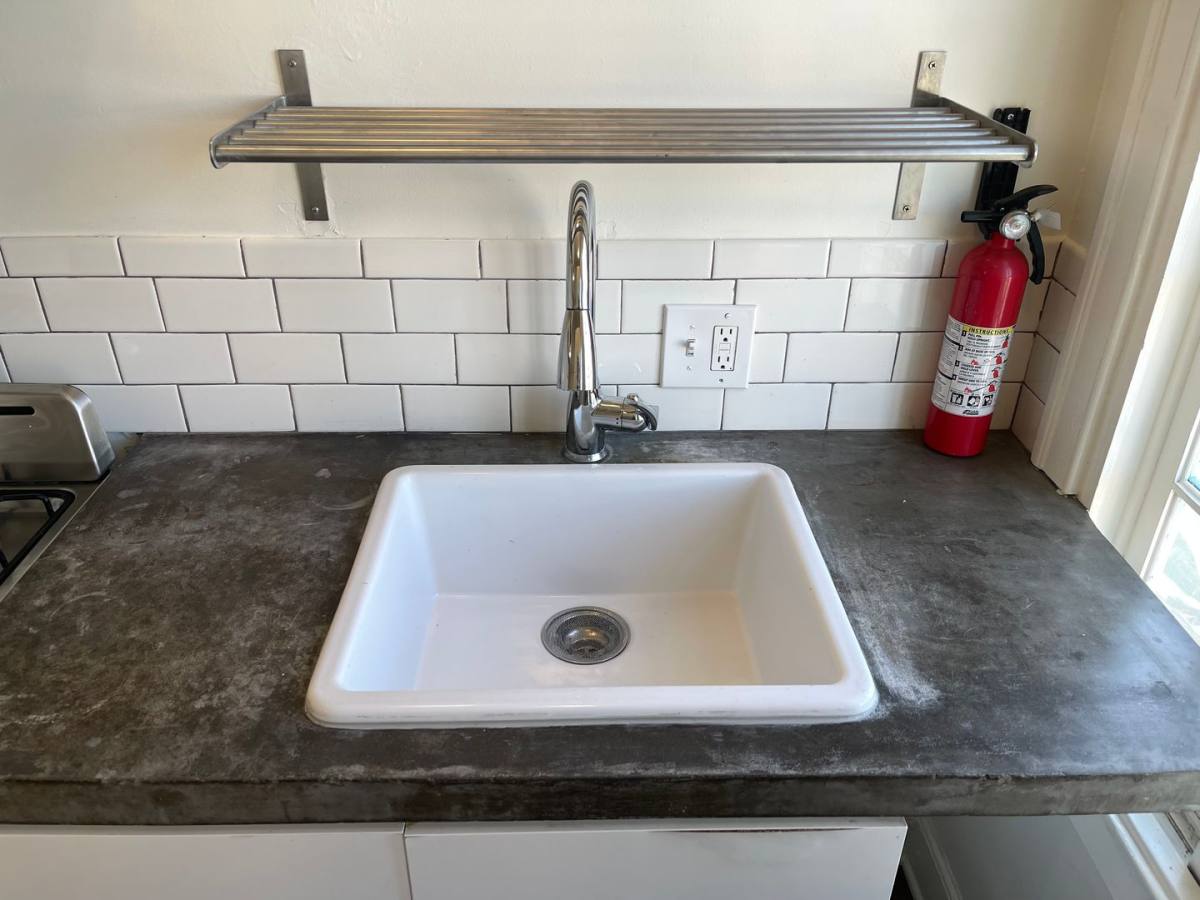 Apartment for rent at 3000-3006 Kenwood Ave, Los Angeles, CA 90007