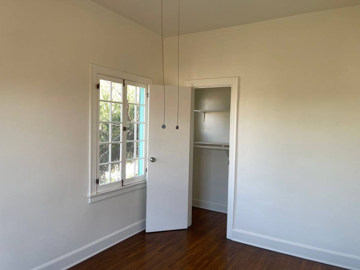 Apartment for rent at 3000-3006 Kenwood Ave, Los Angeles, CA 90007