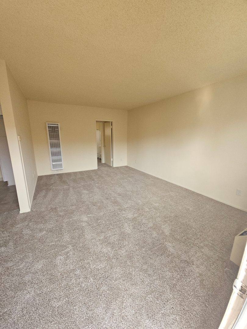 Apartment for rent at 914-920 S Central Ave, Glendale, CA 91204