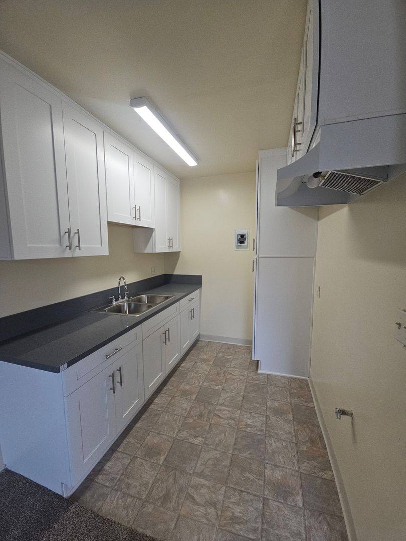 Apartment for rent at 914-920 S Central Ave, Glendale, CA 91204