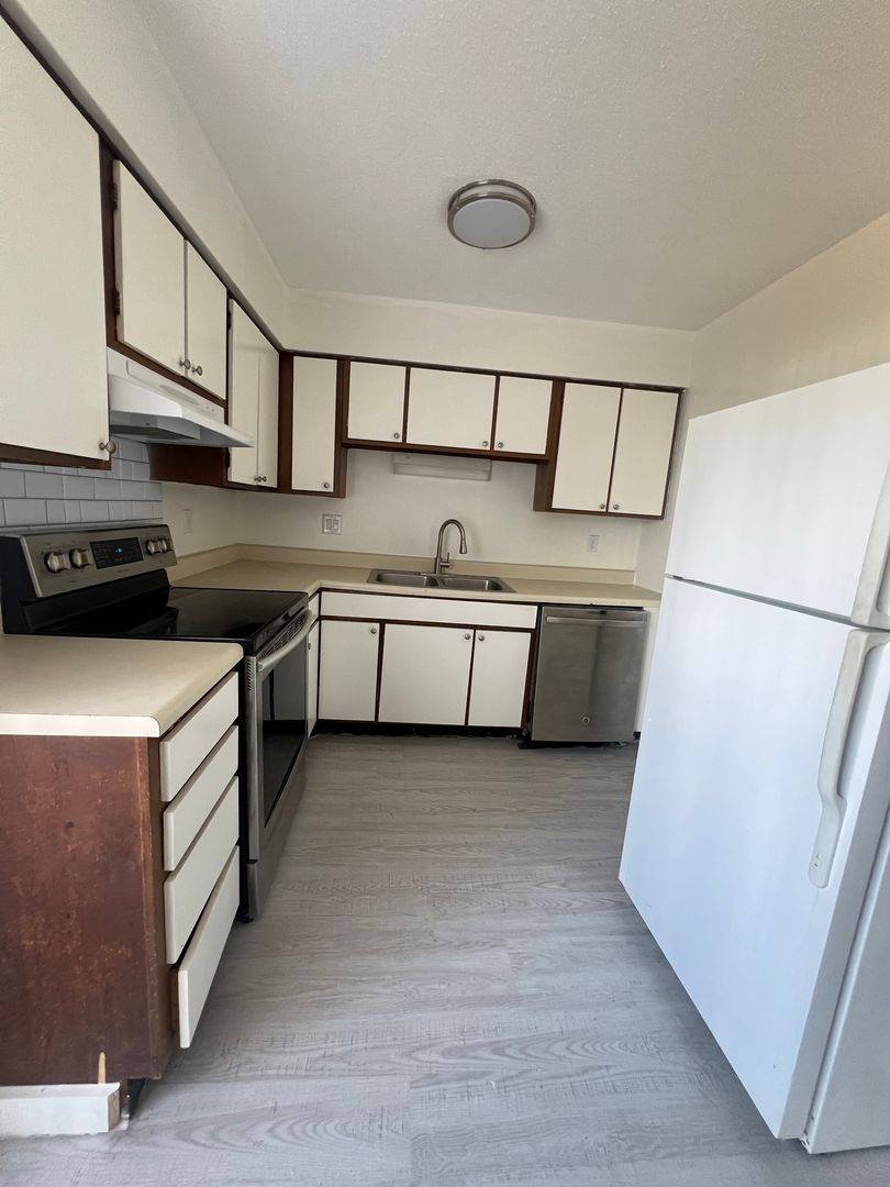 Condo for rent at 2015 Countrymens Court, Charlotte, NC 28210