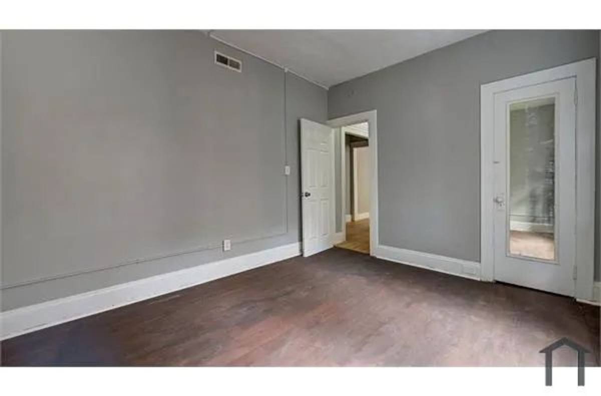 Apartment for rent at 14120 Superior Ave, Cleveland, OH 44118