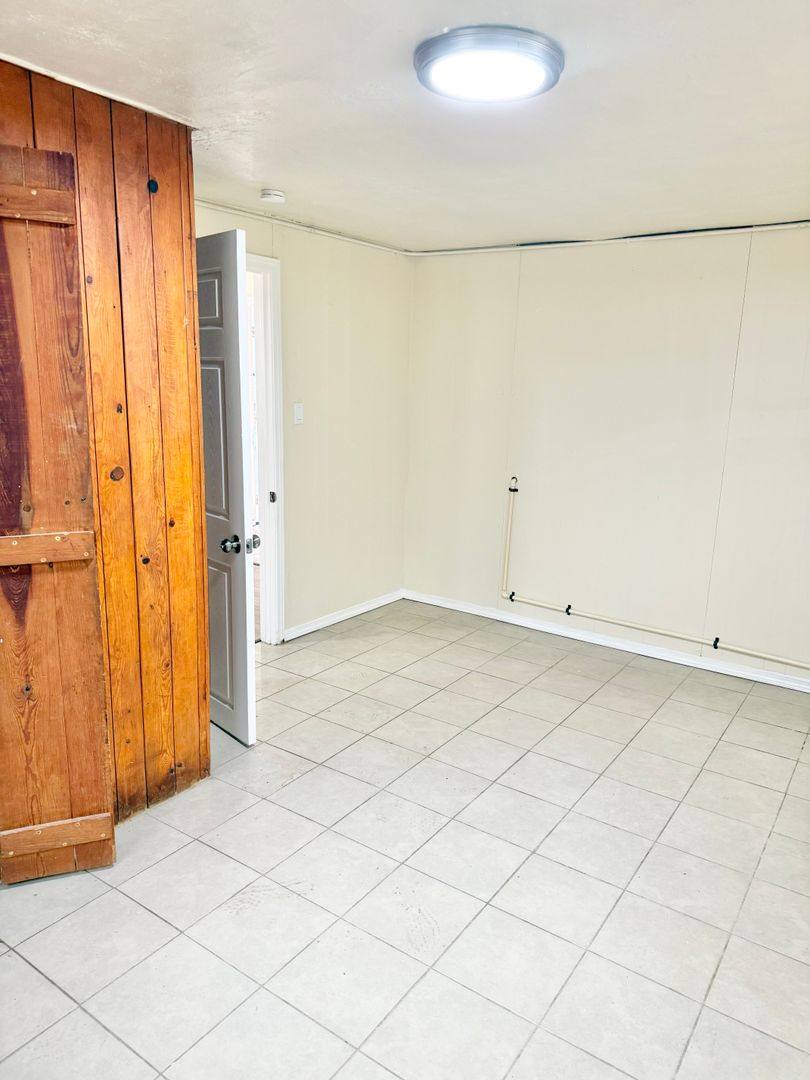 House for rent at 310 Charleston St SE, Albuquerque, NM 87108