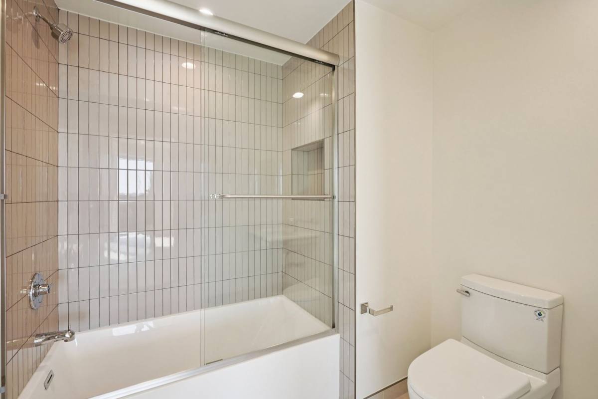 Townhouse for rent at 10431 Santa Monica Blvd, Los Angeles, CA 90025