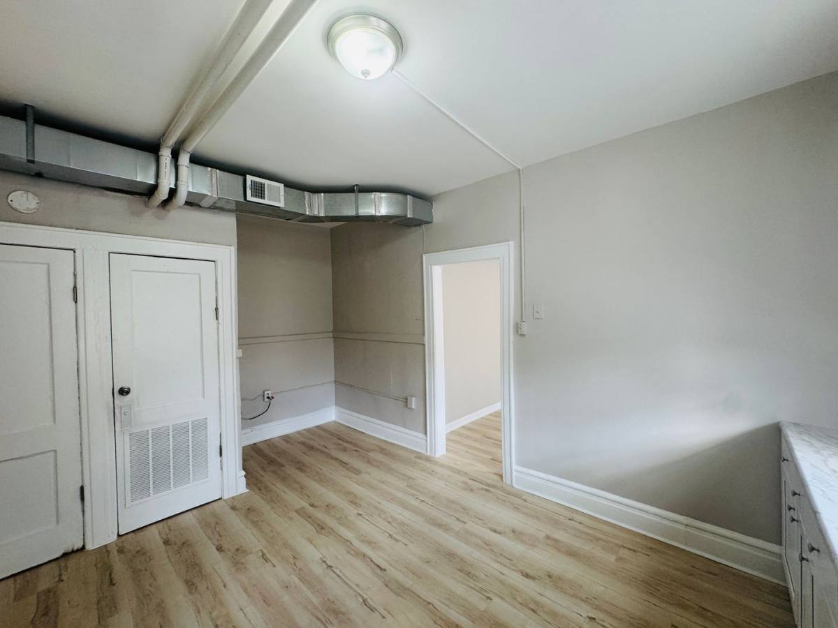 Apartment for rent at 14 Grant Ave, Newark, NJ 07112