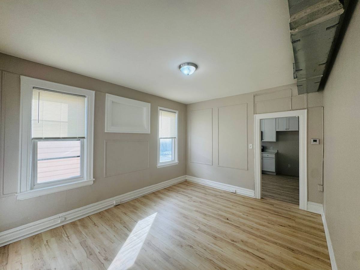 Apartment for rent at 14 Grant Ave, Newark, NJ 07112