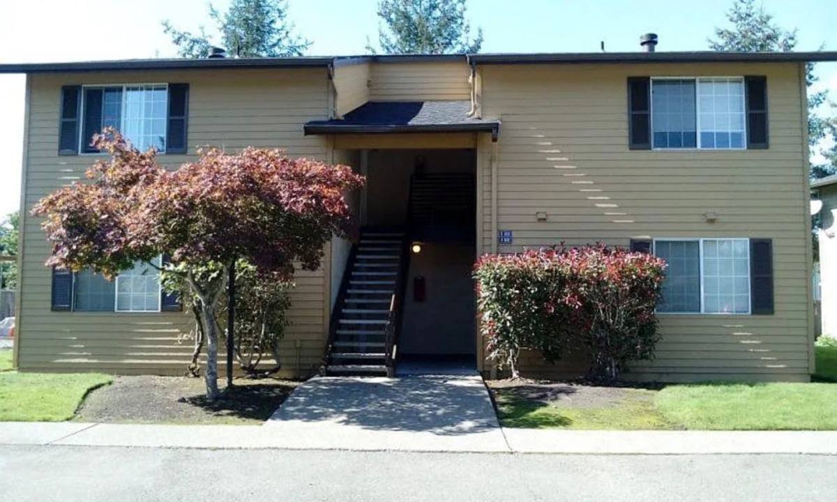 Apartment for rent at 1120 37th St SE, Auburn, WA 98002