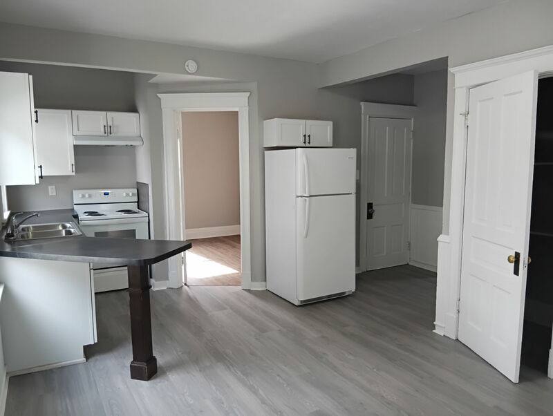 Apartment for rent at 1702 S 10th St, Manitowoc, WI 54220