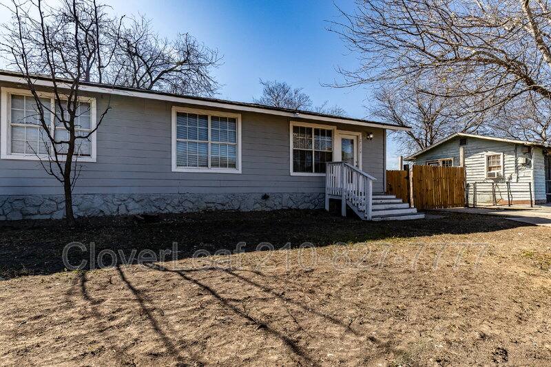 Apartment for rent at 2114 Jupiter St, San Antonio, TX 78226