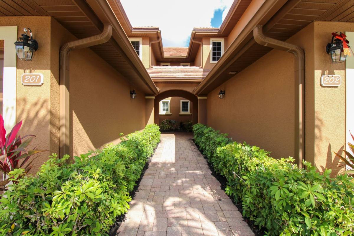 Condo for rent at 6657 Alden Woods Circle, Naples, FL 34113