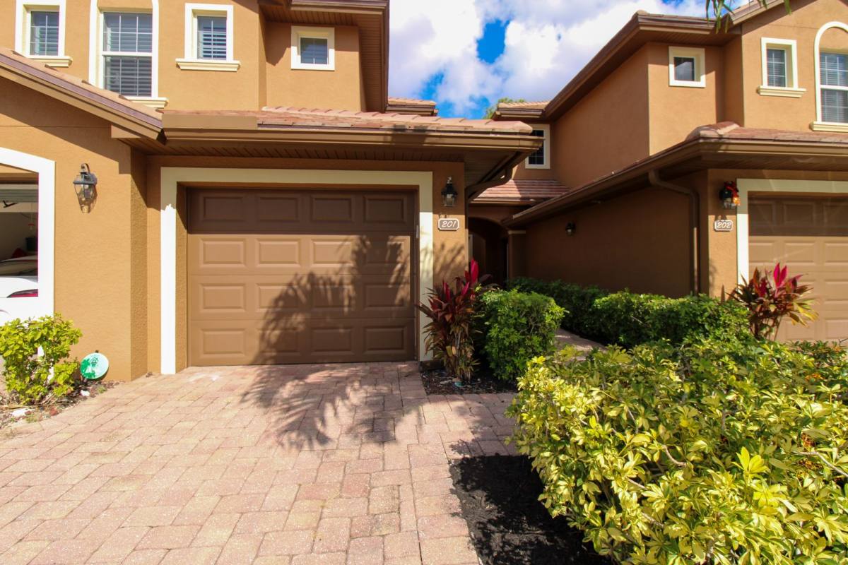 Condo for rent at 6657 Alden Woods Circle, Naples, FL 34113