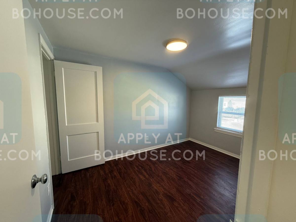 Apartment for rent at 3202 McArthur, Fort Wayne, IN 46809