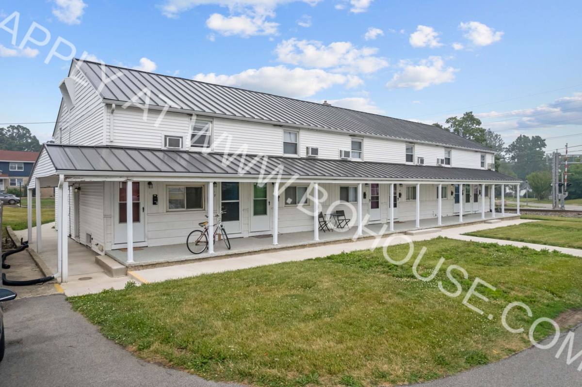 Apartment for rent at 3202 McArthur, Fort Wayne, IN 46809